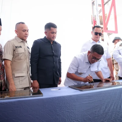 Program Andra-Dimyati Sentuh Warga, Ratusan Rumah Tak Layak Huni Dibangun Kembali