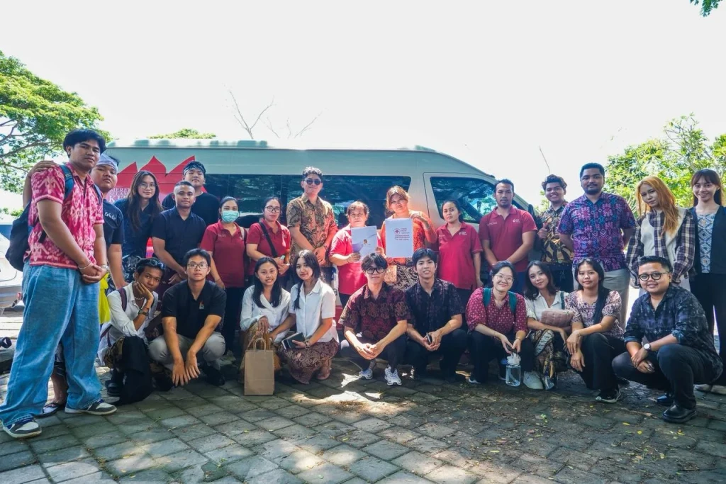 Hi-Biz PIB College Gelar Aksi Donor Darah Bersama PMI Tabanan di Kampus