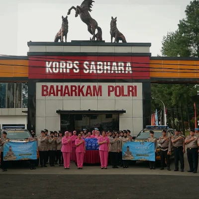 Korsabhara Baharkam Polri Bagikan 500 Paket Takjil, Peringati Hari Jadi ke-74