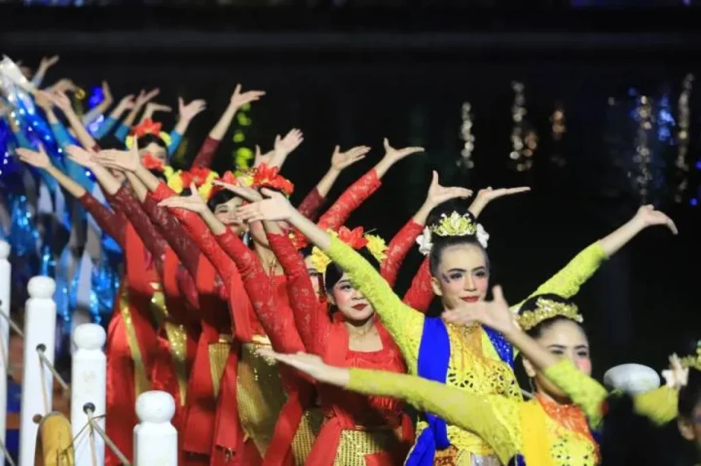 Cisadane Digital Festival 2025 Dibuka Meriah, Ribuan Warga Padati Bantaran Sungai Cisadane
