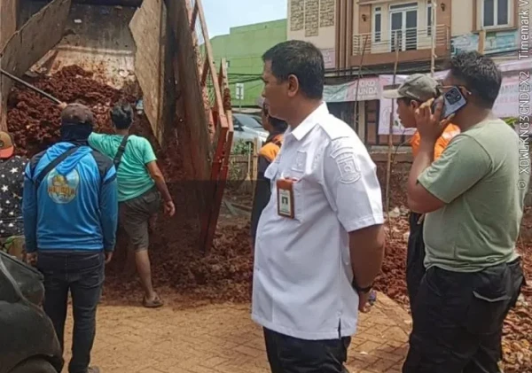 Pemkot Tangerang Bongkar TPS Liar Tekukan Buah di Kecamatan Benda