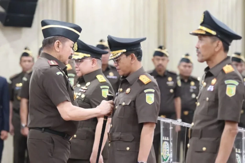 Dr. Siswanto, SH., MH Dilantik Sebagai Kepala Kejaksaan Tinggi Banten oleh Jaksa Agung RI ST