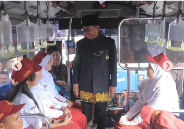 Besok, Hari Perhubungan Nasional: Naik Angkot Si Benteng & Bus Tayo Gratis