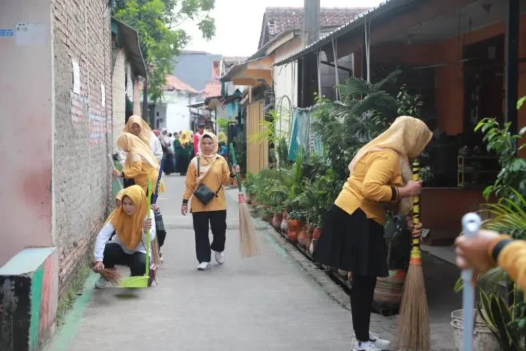 Pemkot Tangerang dan KLH RI Gelar Gowes dan Kerja Bakti Serentak di Batuceper