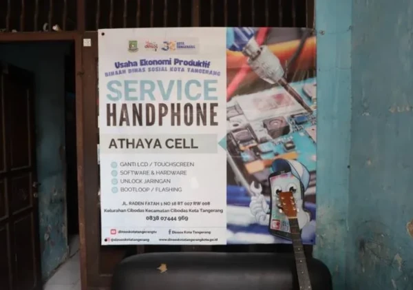 Pemuda Cibodas Sukses Bangun Usaha Teknisi Gadget Beromzet Jutaan Rupiah Berkat Bantuan Dinsos Kota Tangerang