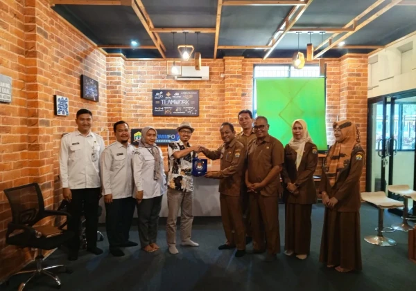Diskominfo dan KPU Kota Serang Perkuat Sinergi Publikasi Data Pemilih Jelang Pemilu