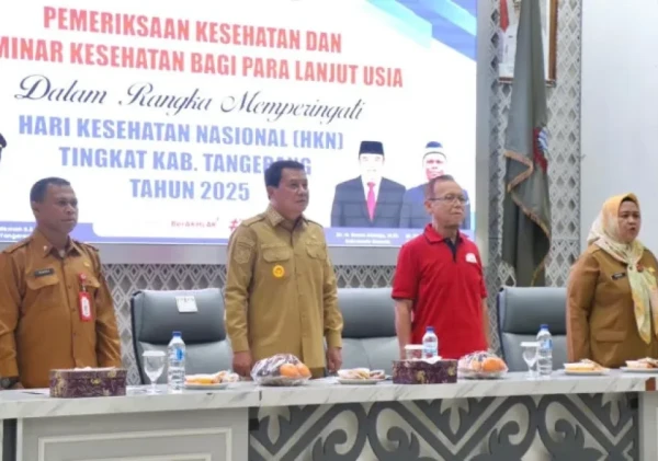 Bupati Tangerang Buka Pemeriksaan Kesehatan Gratis dan Seminar Lansia Peringati HKN 2025