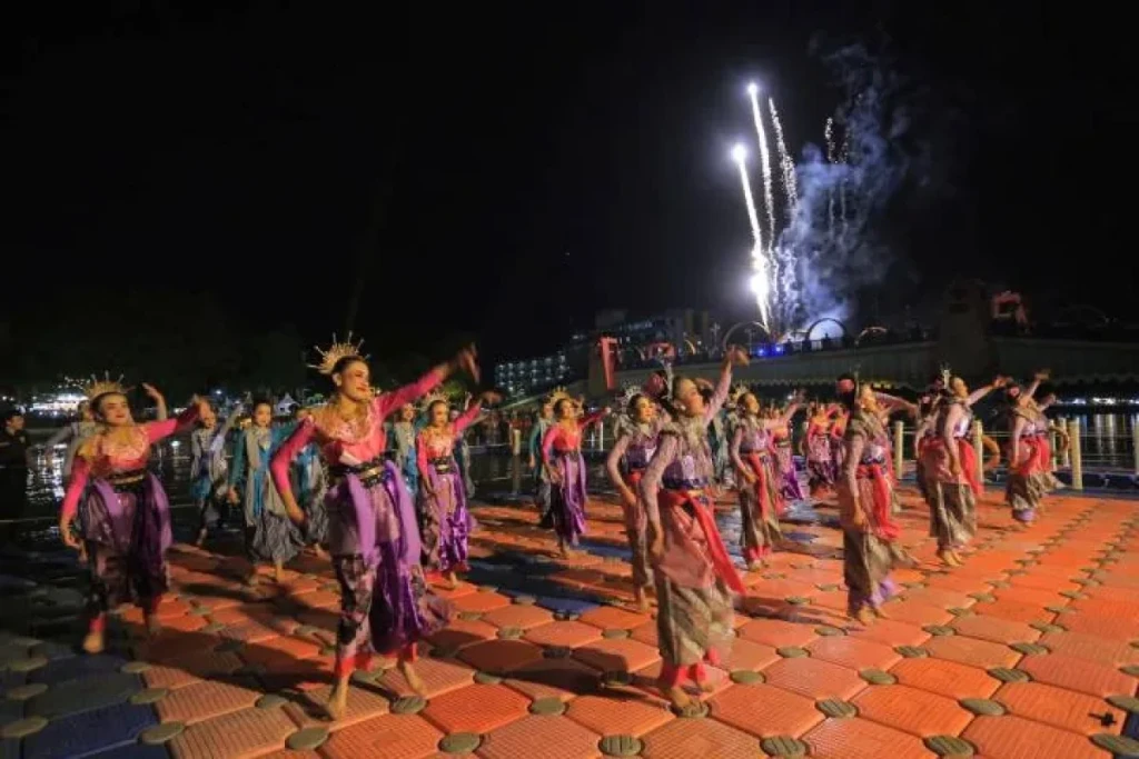 Ribuan Warga Padati Pembukaan Cisadane Digital Festival 2025