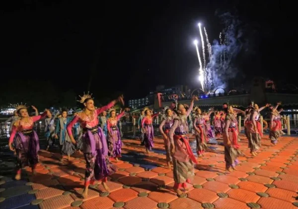 Ribuan Warga Padati Pembukaan Cisadane Digital Festival 2025