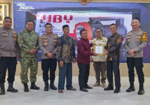 Pemkab Tangerang Raih Penghargaan Siskamling Terbaik dari Polres Tangsel