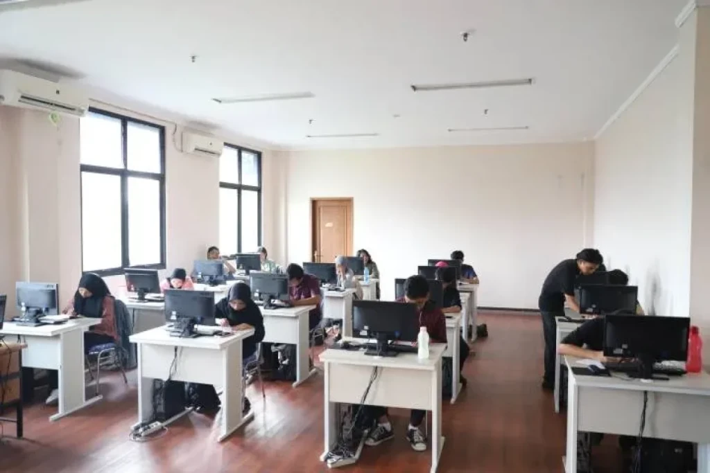 Pemkot Tangerang Gelar Pelatihan Bahasa Inggris Gratis bagi Pencari Kerja