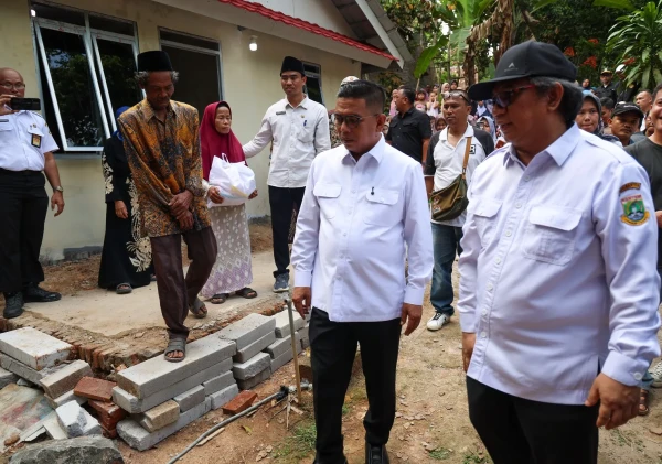 Gubernur Banten Tinjau Pembangunan Rumah Pasangan Lansia Korban Rumah Roboh di Lebak