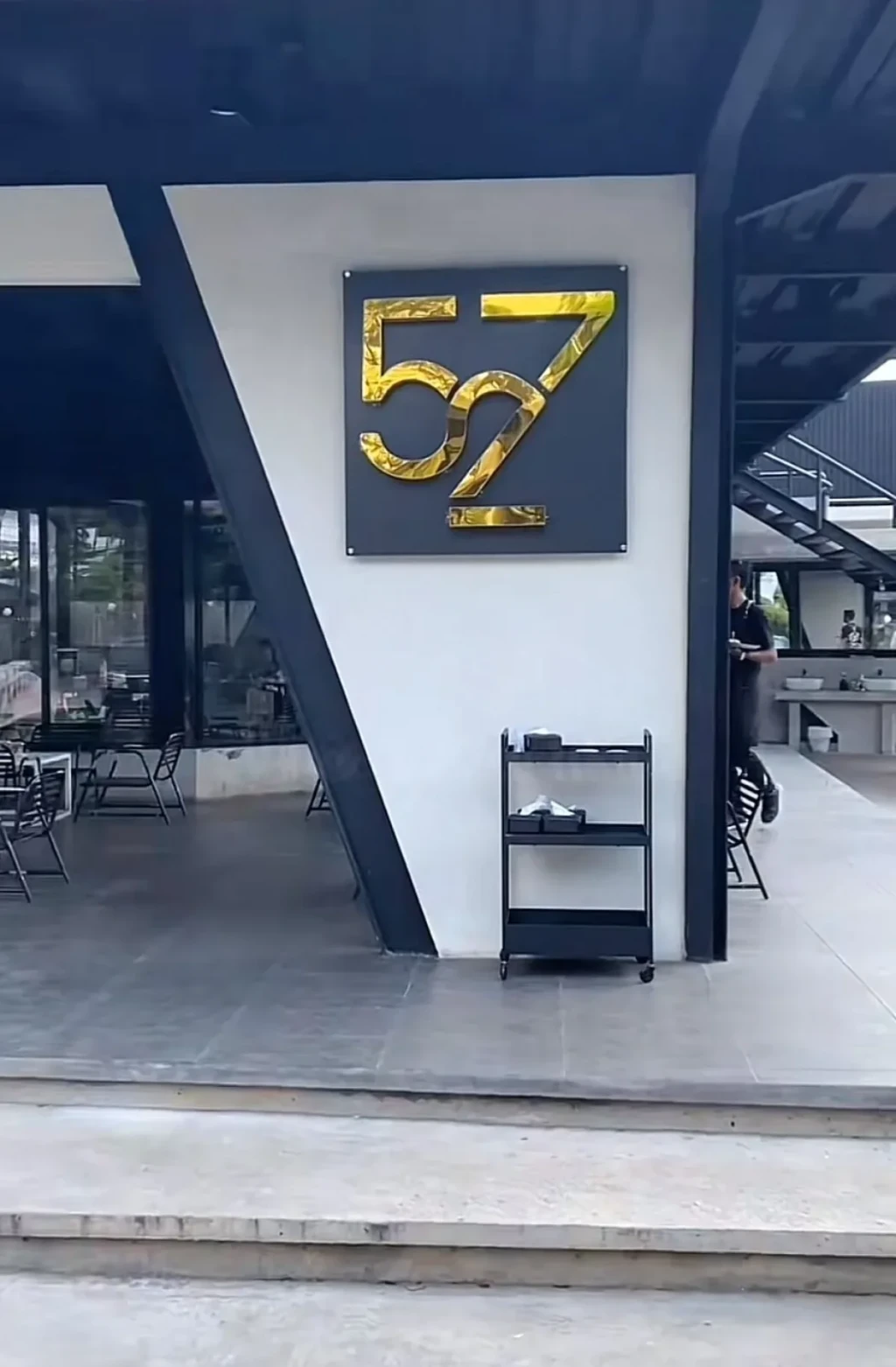 527 Coffee & Eatery, Spot Nongkrong Kekinian yang Selalu Ramai di Kota Serang