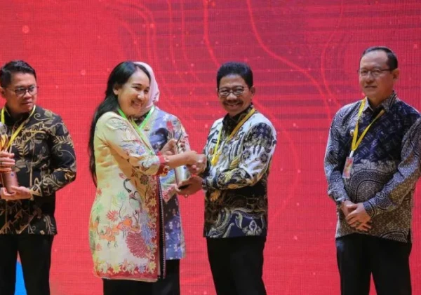 Pemkot Tangerang Raih Penghargaan Bhumandala Rajata Berkat Inovasi Aplikasi SIPANTAU
