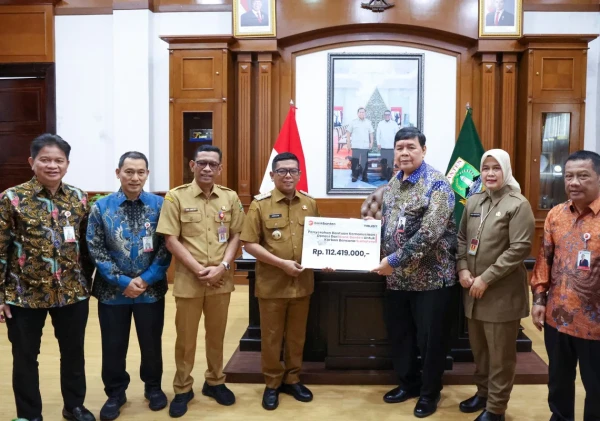 Gubernur Banten Terima Bantuan Rp112,4 Juta dari Bank Banten untuk Korban Banjir di Sumatera