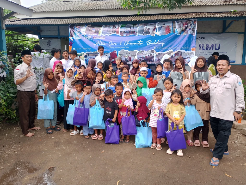 SMP Islam Al-Azhar 3 Bintaro, Dukung Kegiatan Desa Gemilang Menjadi Program Unggulan OSIS