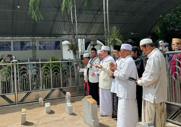 KH Fathul Adzim Lakukan Napak Tilas Dakwah Nusantara, Sambung Jejak Sejarah Banten–Madura