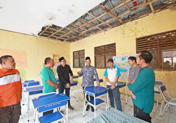 Wabup Serang Najib Hamas Tinjau Kondisi Bangunan Madrasah dan SD di Binangun