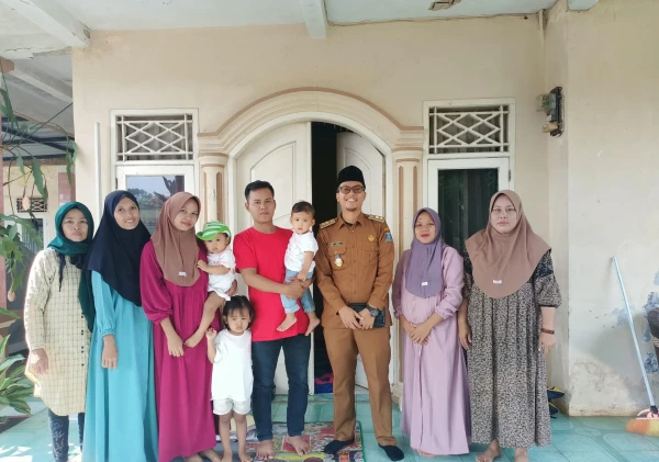 Kepala Desa Sindangheula Tinjau Langsung Kegiatan Posyandu di Kampung Pasagi Kembang