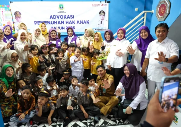 Main Ular Tangga, Ketua Tim Pembina Posyandu Banten Ajak Warga Belajar Cegah Stunting dengan Cara Seru