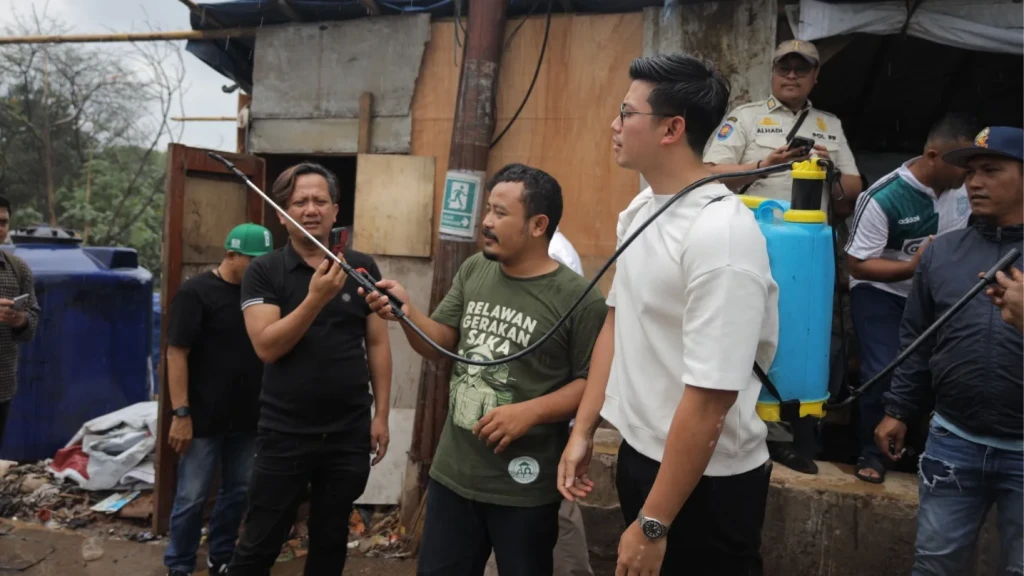Bau Sampah Jadi Sorotan, Pemkot Tangsel Semprot Cairan N Level 1 Berteknologi Kuantum