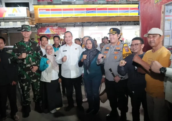 Wali Kota Serang Tinjau Posko Pelayanan Nataru, Pastikan Perayaan Malam Natal Aman