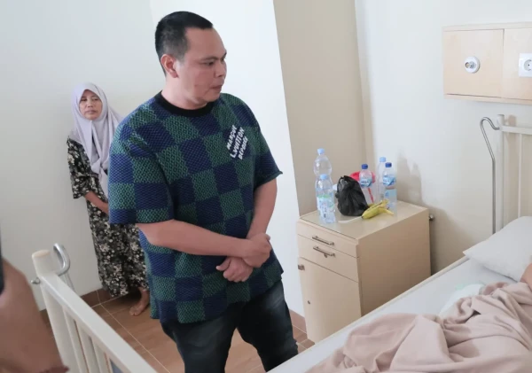 Wali Kota Serang Tinjau Korban Rumah Roboh di Kampung Ampreg