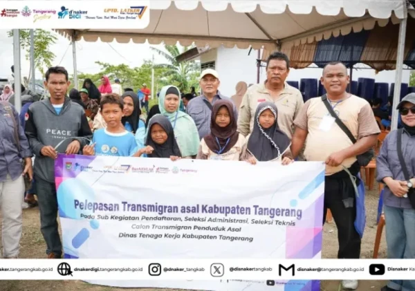 Pemkab Tangerang Lepas 10 Jiwa Warga Transmigrasi ke Sulawesi Selatan