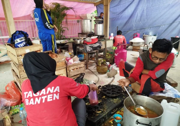 Pemkot Serang dan Pemprov Banten Pastikan Kebutuhan Pangan Warga Terdampak Banjir Terpenuhi
