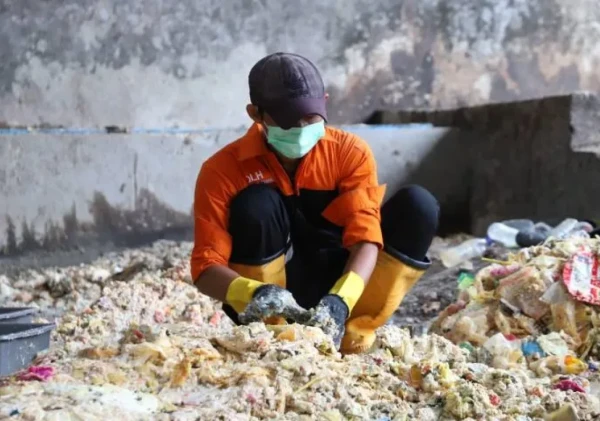 Pemkot Tangerang Optimalkan Budi Daya Maggot untuk Kelola Sampah Organik
