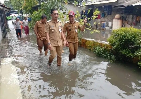 Pemkot Tangerang Siaga Banjir, Camat Benda Tinjau Wilayah Terdampak