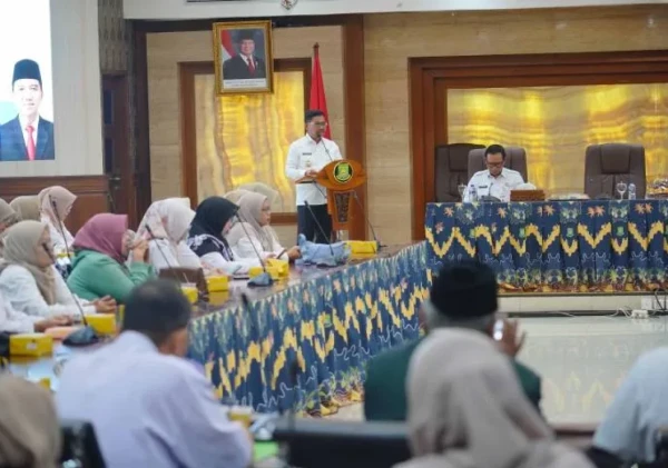 Pemkot Tangerang Serahkan SK Pensiun kepada 100 ASN, Wali Kota Tekankan Kesiapan Masa Purna Bakti