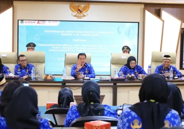 Bupati Tangerang Serahkan SK Kepala UPTD Puskesmas