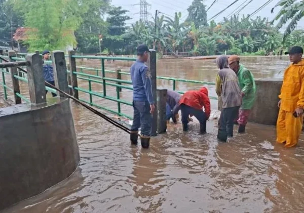 Hujan Lebat Sebabkan Genangan dan Banjir di 18 Titik Kota Tangerang