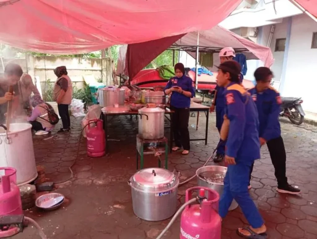 Pemkot Tangerang Dirikan Dapur Umum untuk Bantuan Warga Terdampak Banjir