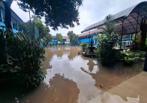 Pemkot Tangerang Terapkan Pembelajaran Jarak Jauh bagi Sekolah Terdampak Banjir