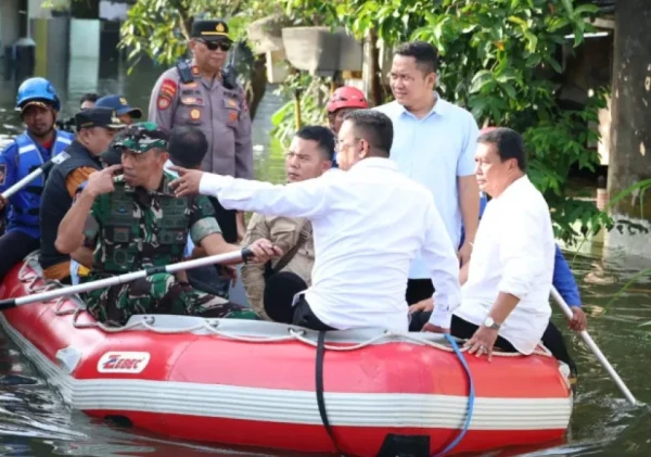 Bupati Tangerang dan Gubernur Banten Tinjau Lokasi Banjir di Situ Gelam