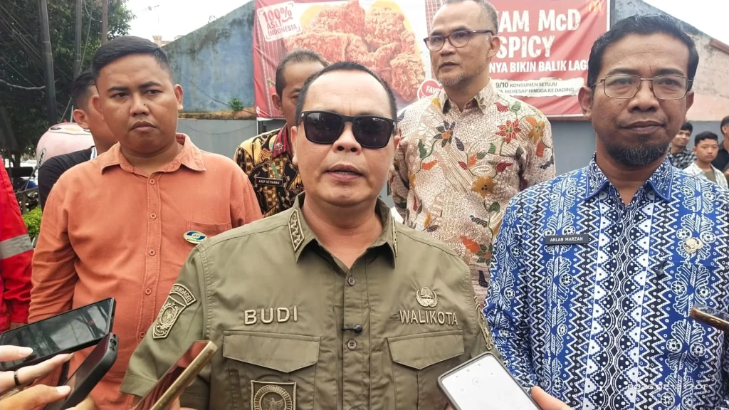 Pemkot Serang Gencar Laksanakan Pemotongan dan Penataan Kabel, Target Selesai Akhir Tahun