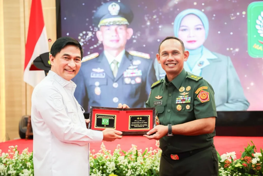 Wakil Gubernur Banten Tegaskan Jabatan Publik adalah Amanah dalam Acara Pisah Sambut Danrem 064/MY