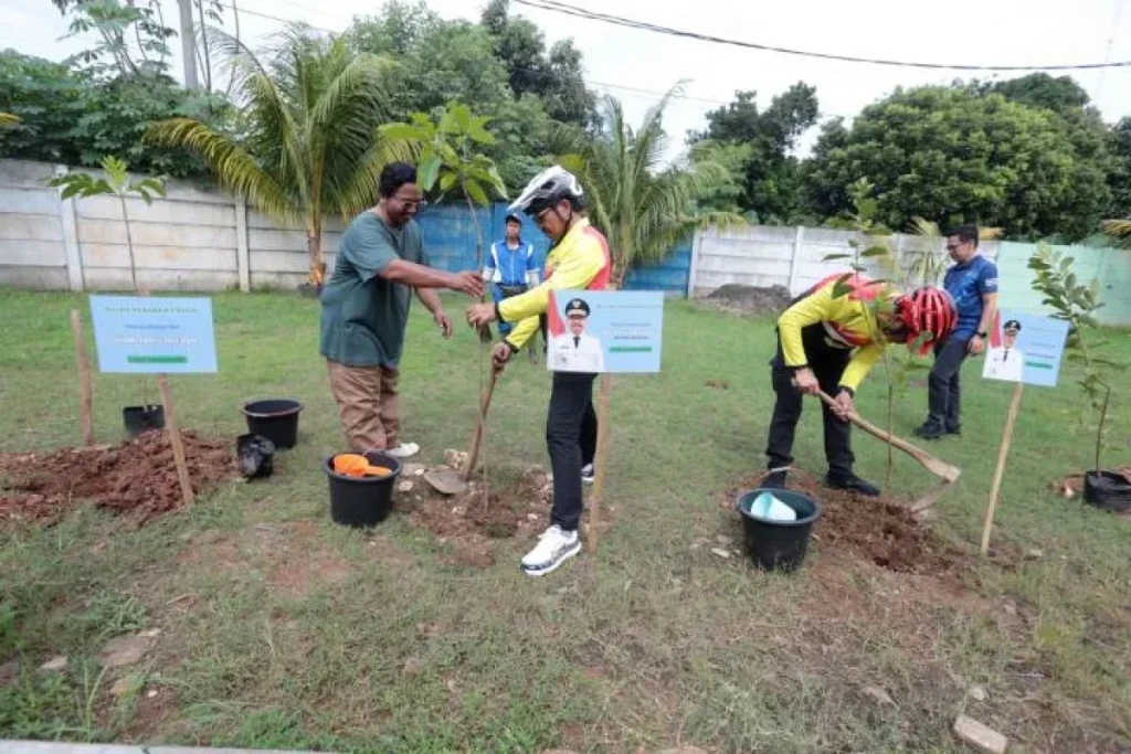 Wali Kota Tangerang Ajak Warga Sukseskan Bulan Menanam Pohon Nasional