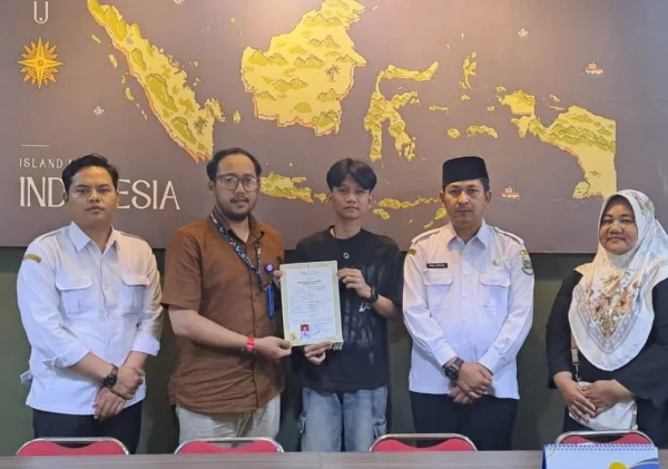Pemprov Banten Tebus Ijazah Pemuda Cipondoh yang Tertahan Akibat Tunggakan Sekolah