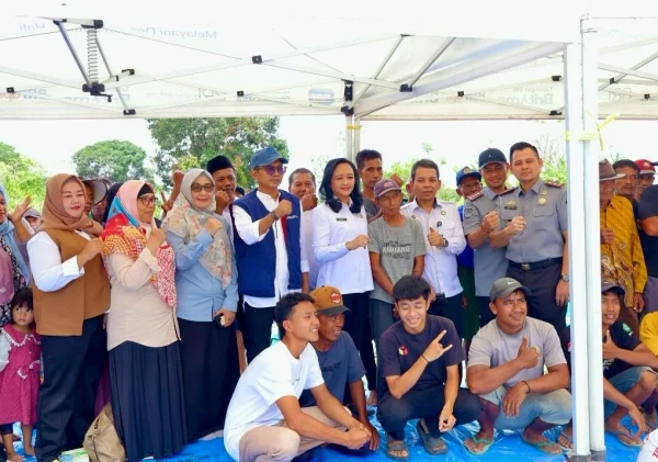 Kanwil Imigrasi Banten dan DKP3 Serang Serahkan Bantuan Benih Jagung untuk Petani Walantaka