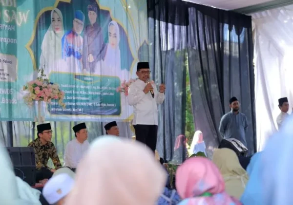 Teladani Akhlak Nabi, Wali Kota Tangerang Ajak Warga Hidup Bersih Lewat Gerakan Sedekah Sampah