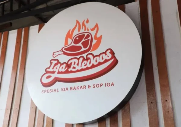 Pedasnya Nampol! Iga Bledoos Cipondoh, Kuliner “Meledak” yang Wajib Dicoba di Kota Tangerang