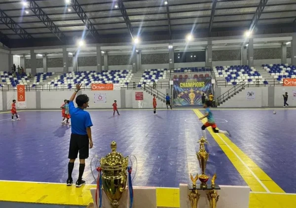 Ratusan Tim Ramaikan Kejuaraan Futsal Piala Kadispora Kota Tangerang 2025, SDN Karawaci 13 Raih Juara Pertama