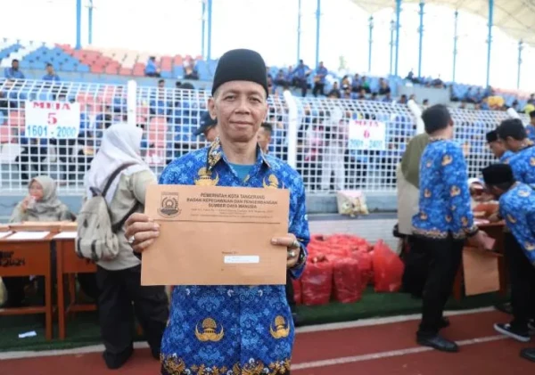 Momen Haru Pelantikan PPPK: Deni 53 Tahun Akhirnya Resmi Jadi ASN Kota Tangerang