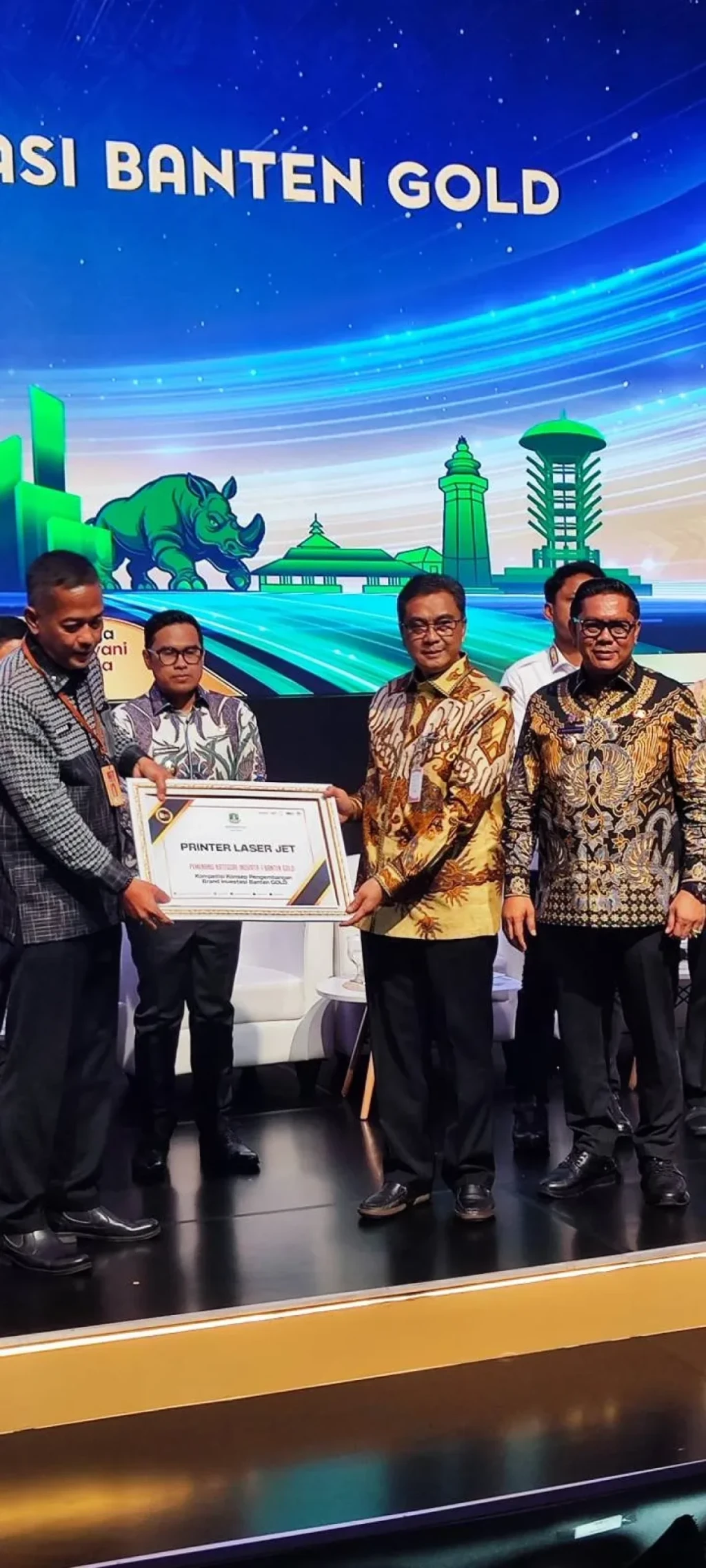 Kota Tangerang Raih Penghargaan Inovatif Pertama di Ajang Brand Investasi Banten GOLD 2025