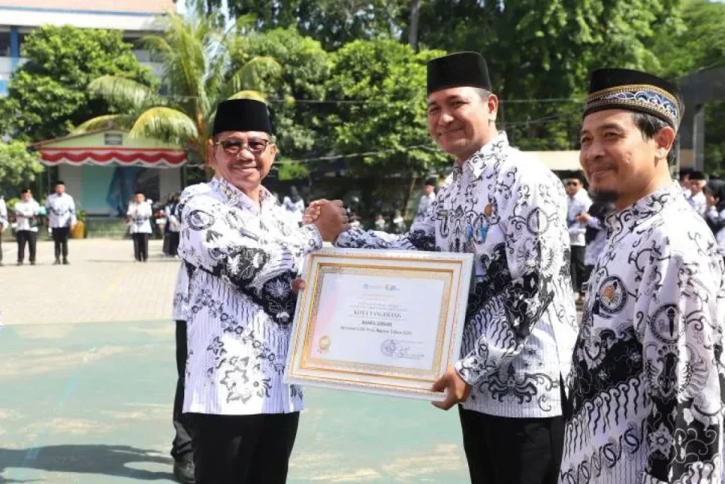 Semarak HUT ke-80 PGRI di Kota Tangerang: Wali Kota Apresiasi Guru sebagai Penjaga Moral Bangsa