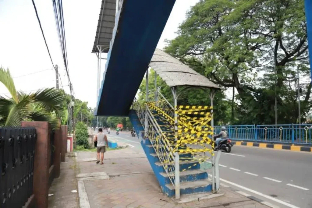 Cegah Bahaya, Pemkot Tangerang Tutup Sementara JPO Daan Mogot: Keselamatan Warga Jadi Prioritas Utama