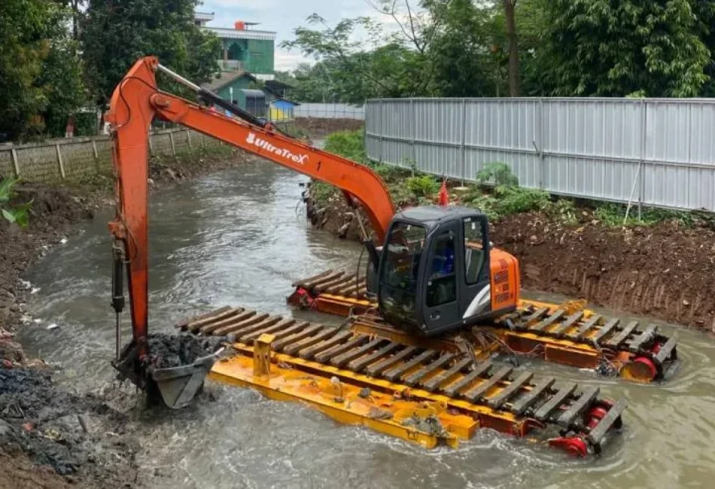 Jelang Musim Hujan, Pemkot Tangerang Siaga Total Atasi Banjir: Semua Alat Berat Dikerahkan, Titik Rawan Dipetakan Ulang